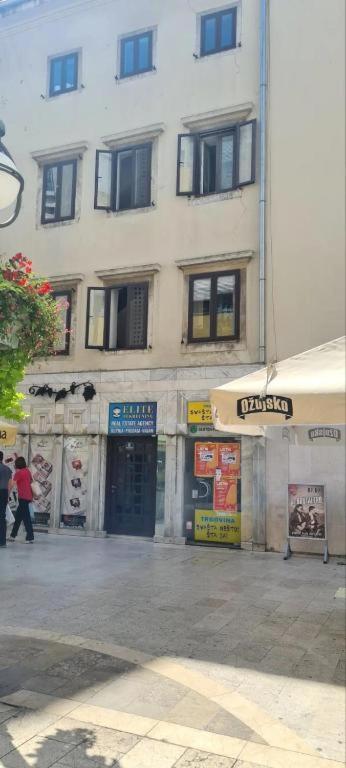 Apartman Julija 1 Rijeka Exterior foto